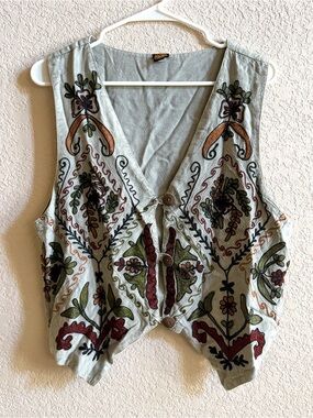 Sacred Threads Grey Floral Embroidered Vest Button Up One Size Boho Ren Faire